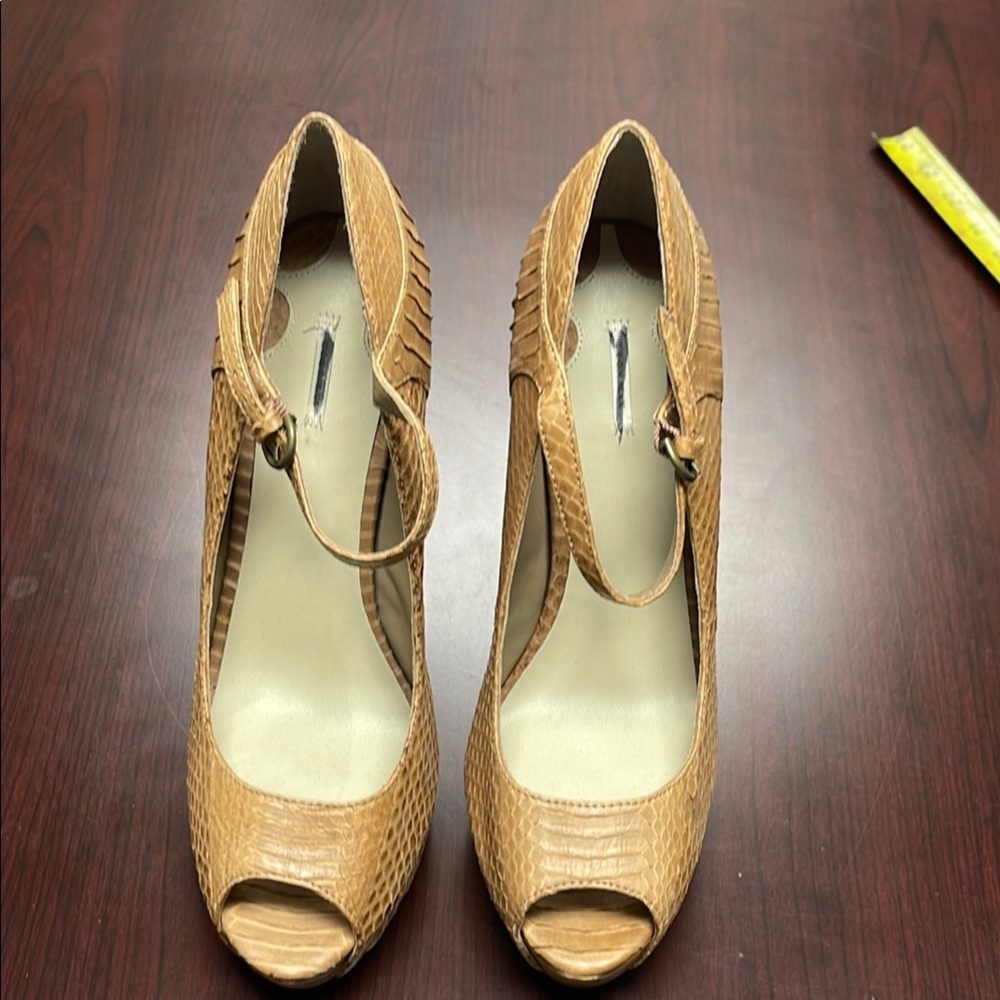 ##1111, Size 9.5, NWT Leom Max Snakeskin Shoes